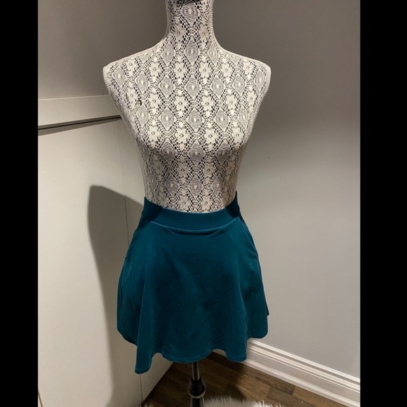 3 for $40 Forever 21 green skater skirt size S - Picture 1 of 3